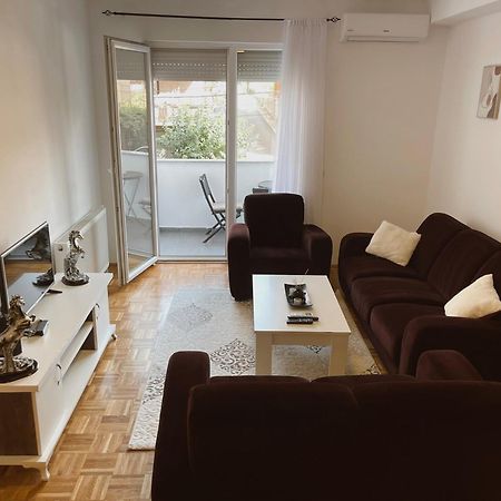 Apartment Troi Pristina Exterior photo
